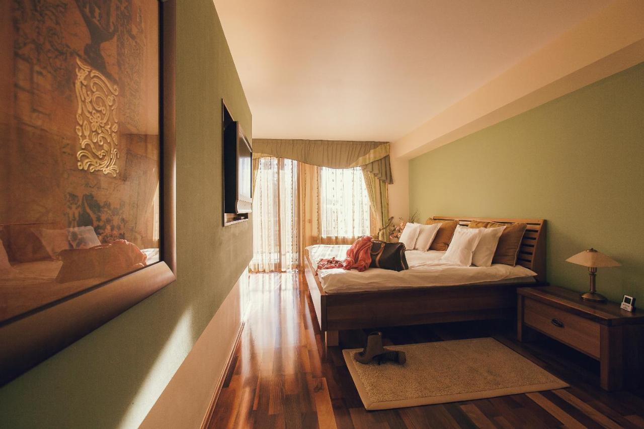 Denisa Boutique Hotel Пояна Брашов Екстериор снимка