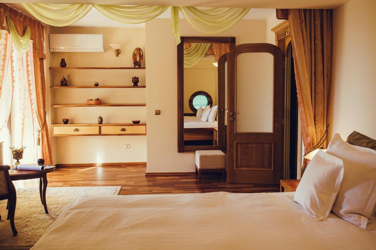 Denisa Boutique Hotel Пояна Брашов Екстериор снимка