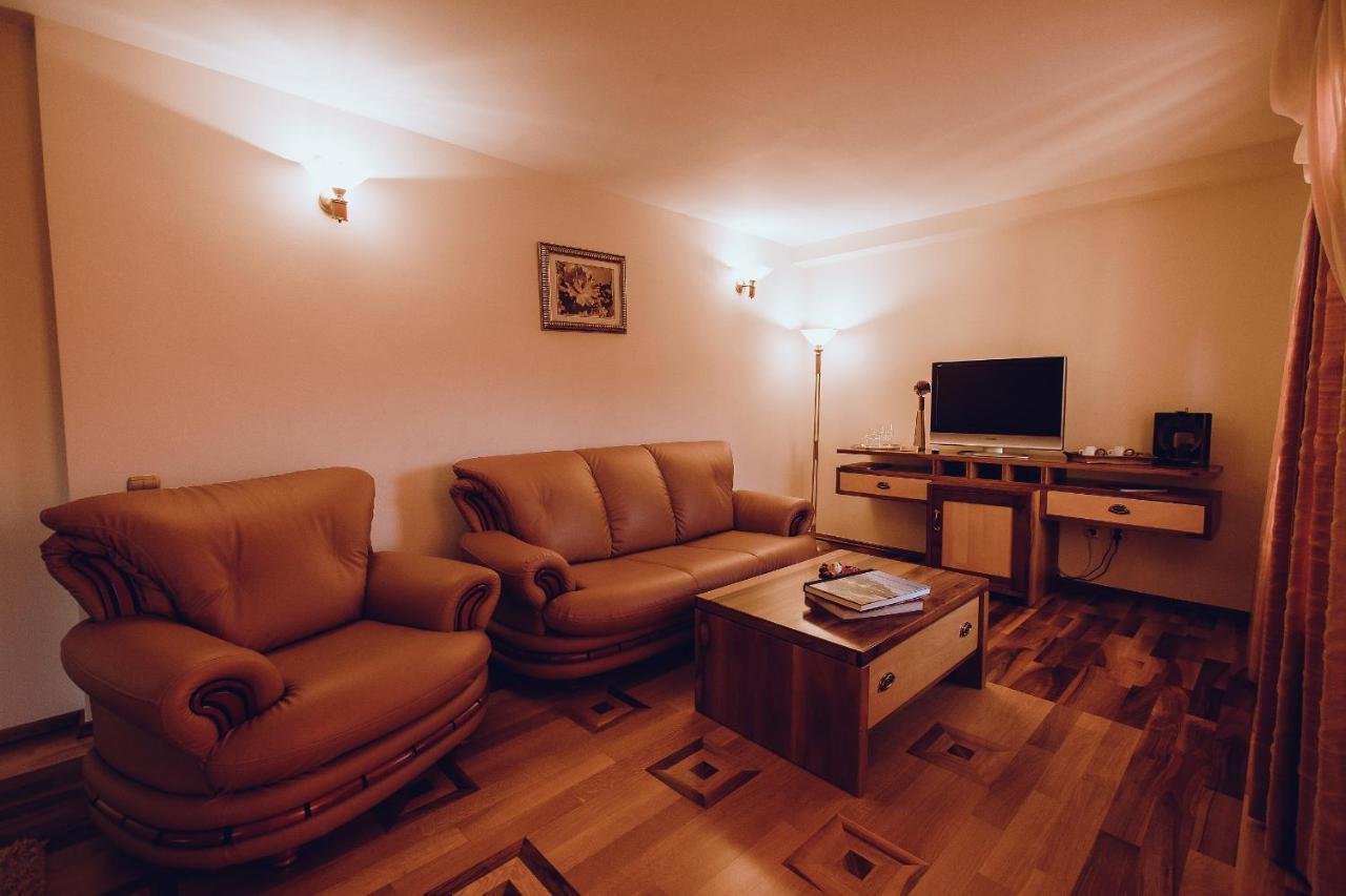 Denisa Boutique Hotel Пояна Брашов Екстериор снимка