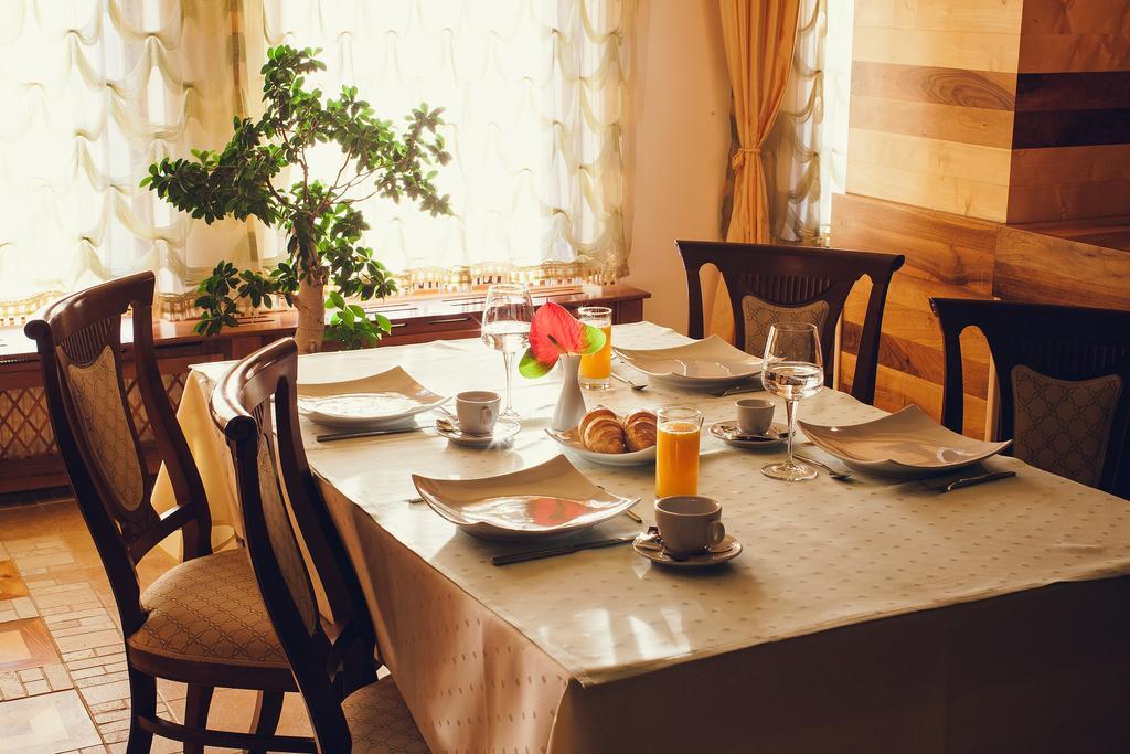 Denisa Boutique Hotel Пояна Брашов Екстериор снимка