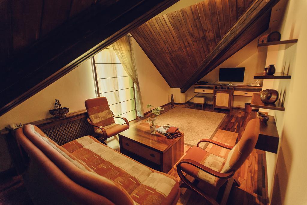 Denisa Boutique Hotel Пояна Брашов Стая снимка