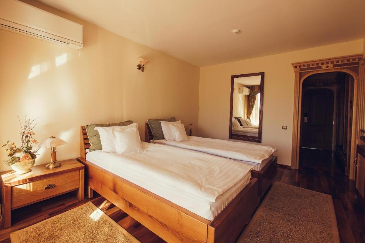 Denisa Boutique Hotel Пояна Брашов Екстериор снимка
