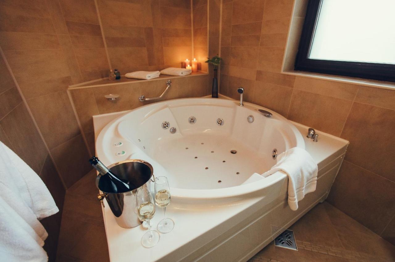 Denisa Boutique Hotel Пояна Брашов Екстериор снимка