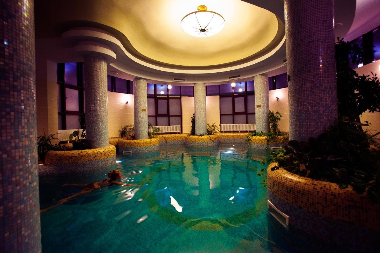 Denisa Boutique Hotel Пояна Брашов Екстериор снимка
