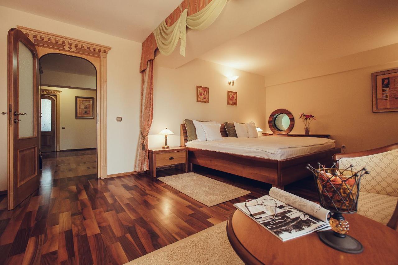Denisa Boutique Hotel Пояна Брашов Екстериор снимка