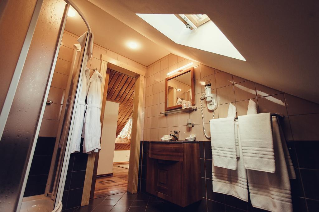 Denisa Boutique Hotel Пояна Брашов Екстериор снимка
